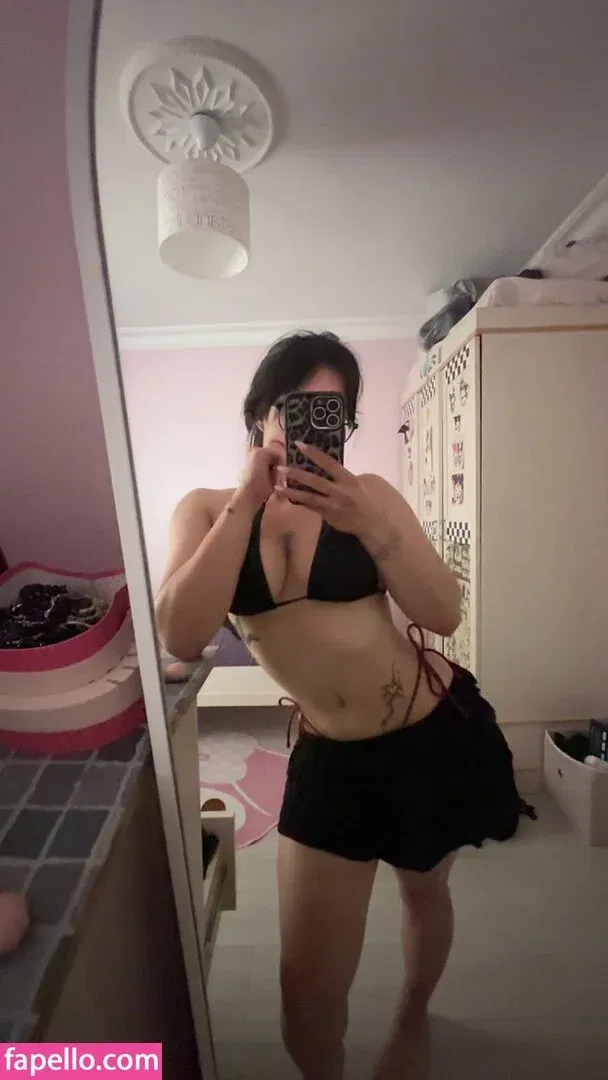 Sudemwah Onlyfans Photo Gallery 