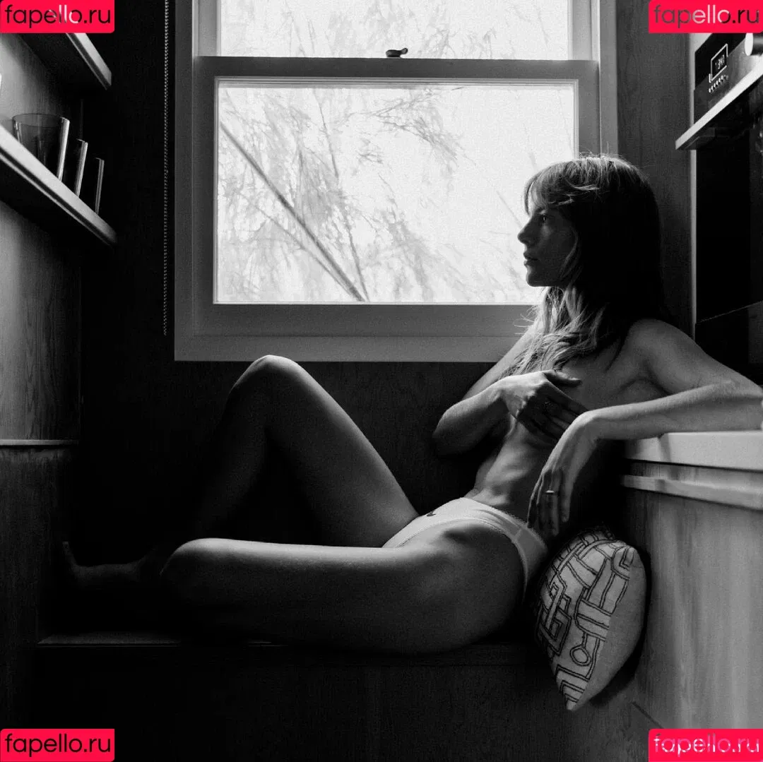 Emily Labowe Onlyfans Photo Gallery 