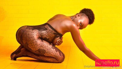 Ebony Saint Rose Nude Onlyfans Photo 40