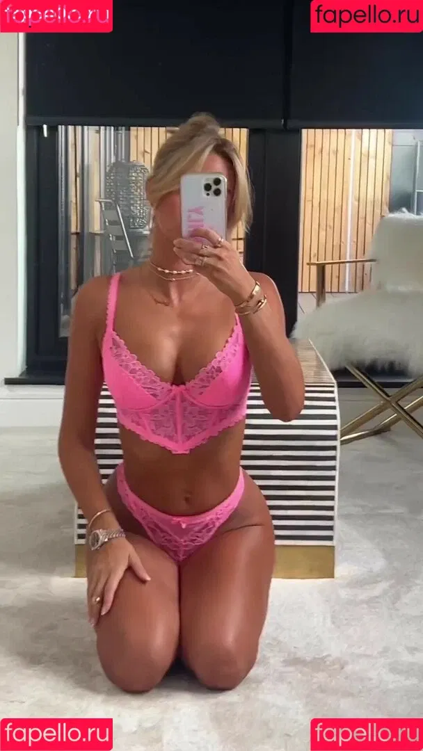 Emily Shakarji Onlyfans Photo Gallery 