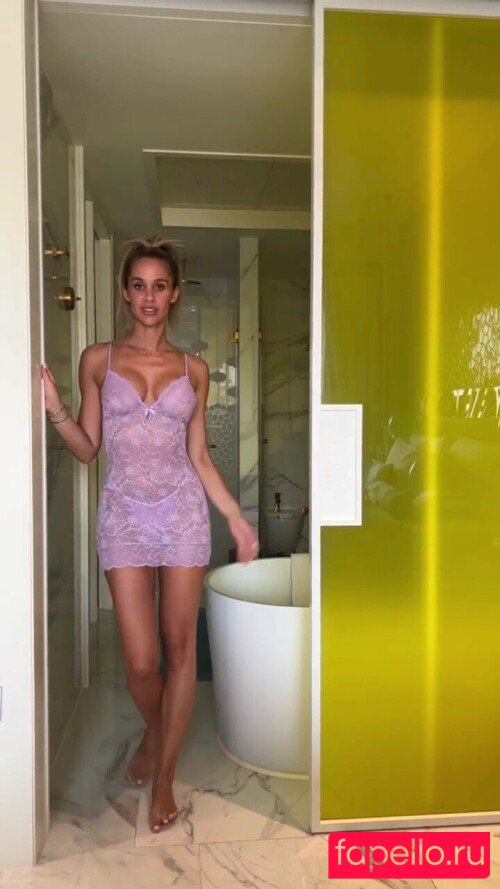 Emily Shakarji Nude Onlyfans Photo 34
