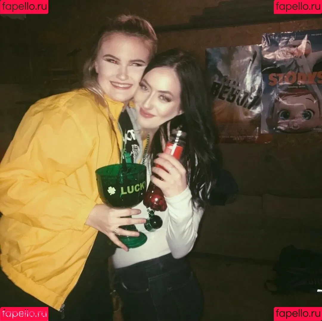HannaH Onlyfans Photo Gallery 