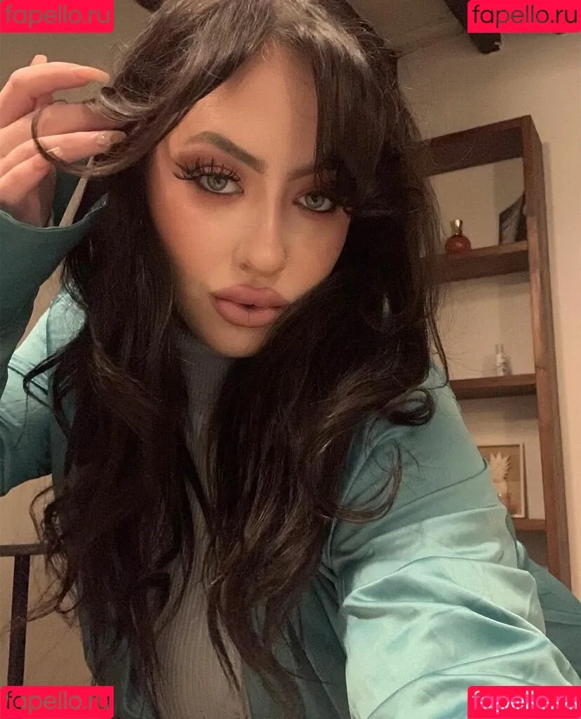 HannaH Onlyfans Photo Gallery 