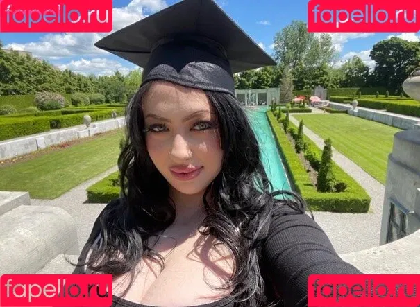 HannaH Onlyfans Photo Gallery 
