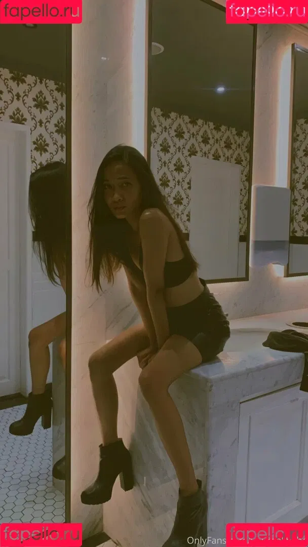 yourasianbebe Onlyfans Photo Gallery 