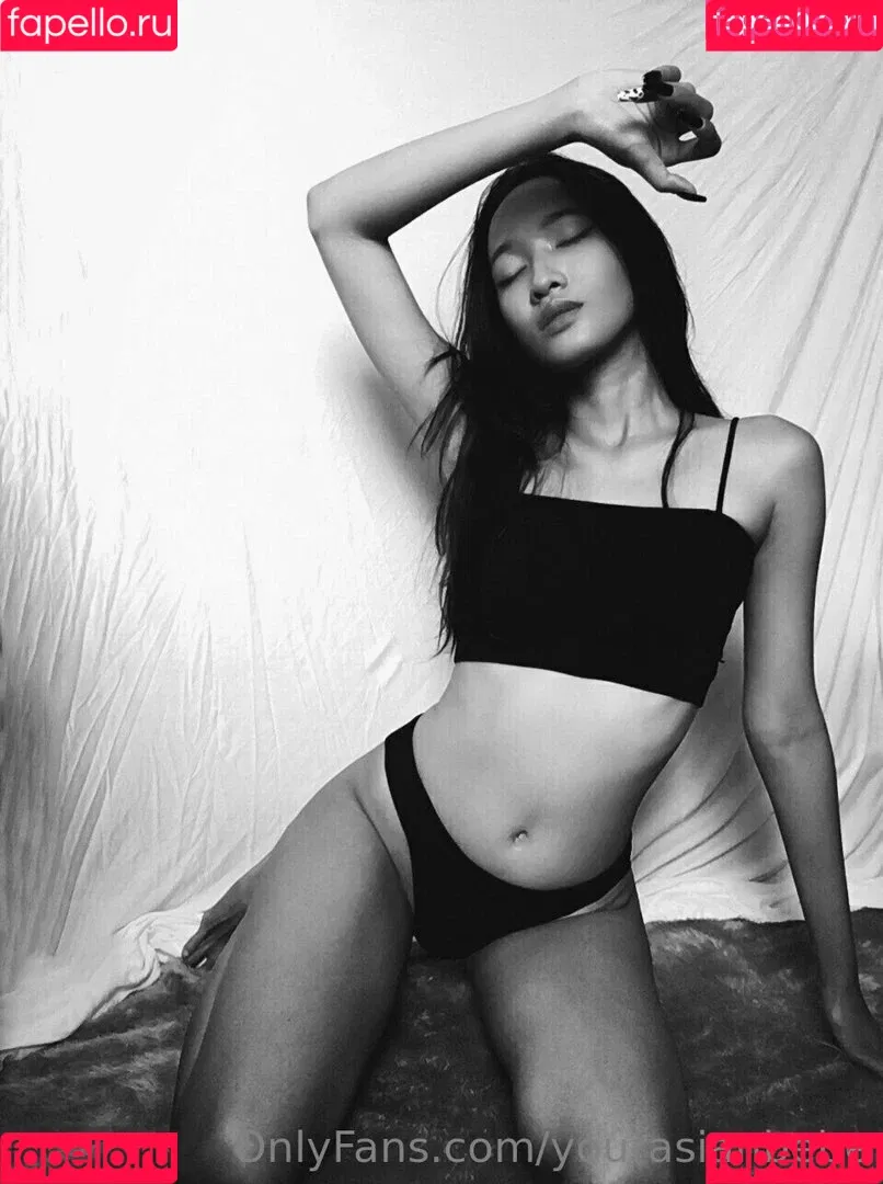 yourasianbebe Onlyfans Photo Gallery 