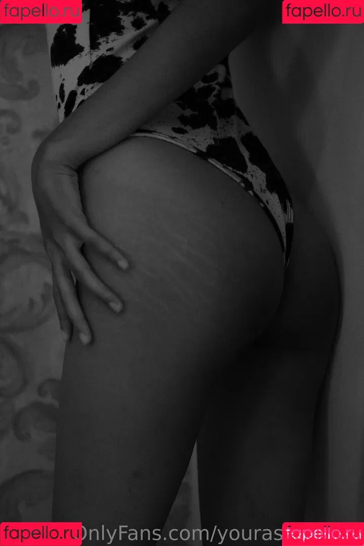 yourasianbebe Onlyfans Photo Gallery 