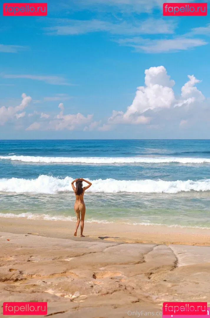 yourasianbebe Onlyfans Photo Gallery 