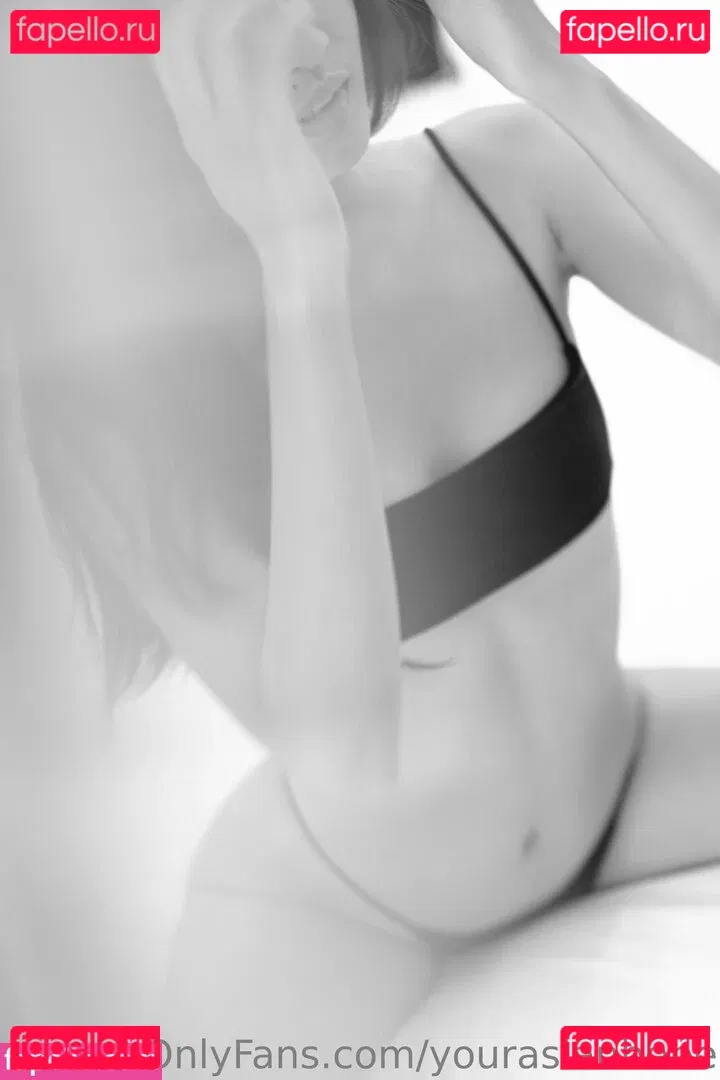 yourasianbebe Onlyfans Photo Gallery 