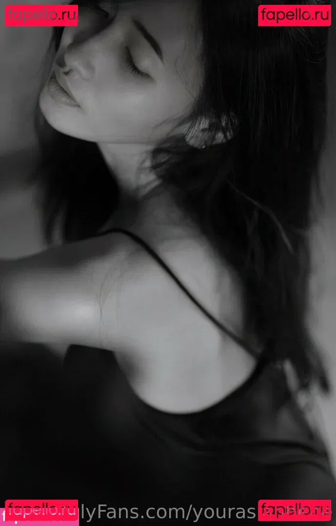 yourasianbebe Onlyfans Photo Gallery 