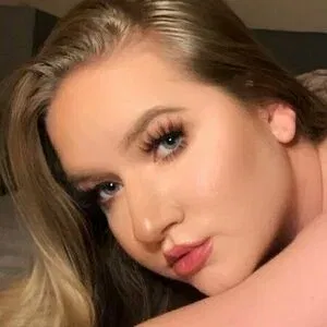 heyloveiy Onlyfans Photo Gallery 