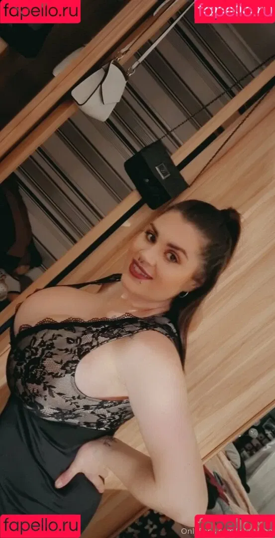 lolaceline Onlyfans Photo Gallery 