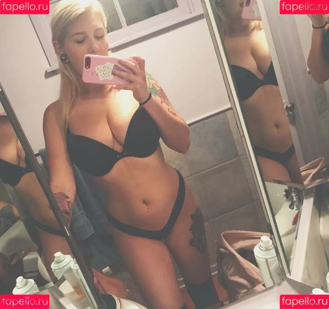 Autumn Moretti Onlyfans Photo Gallery 