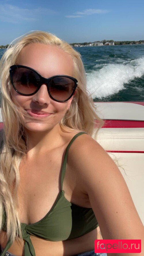 LiteWeight Gaming Nude Onlyfans Photo 38