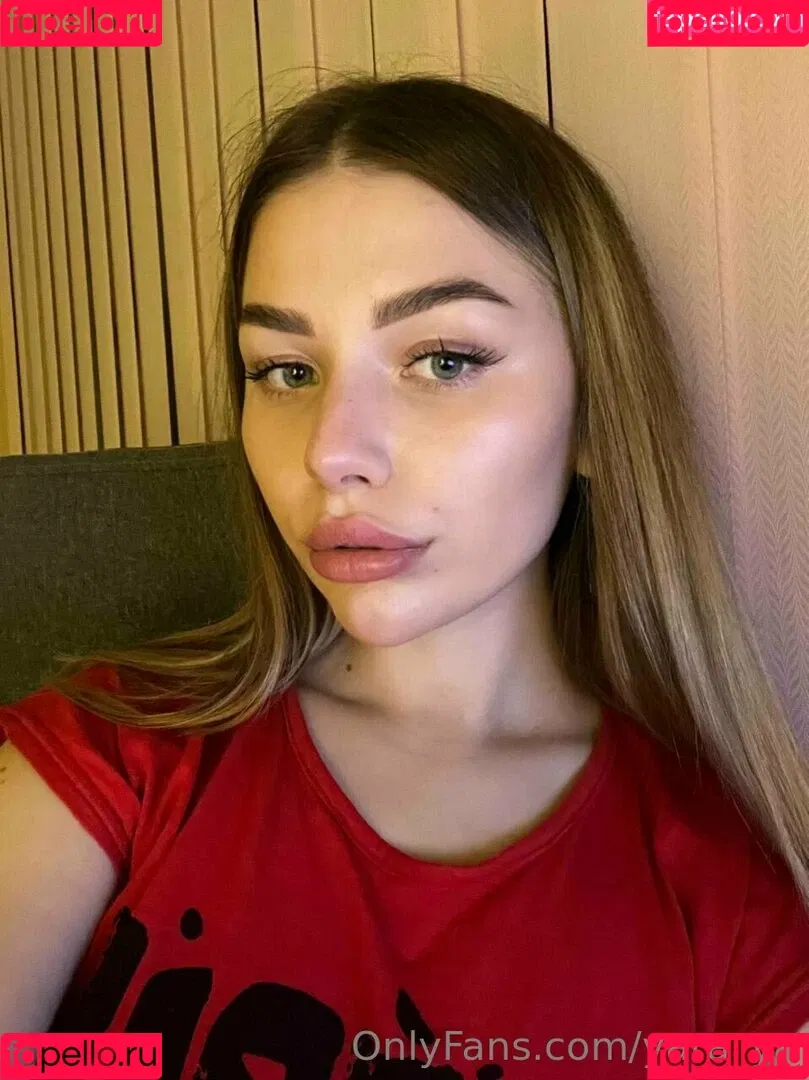yara_ya Onlyfans Photo Gallery 