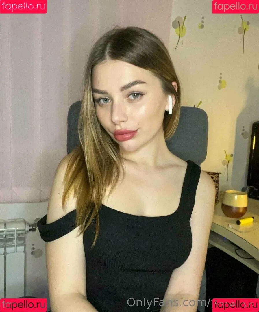 yara_ya Onlyfans Photo Gallery 