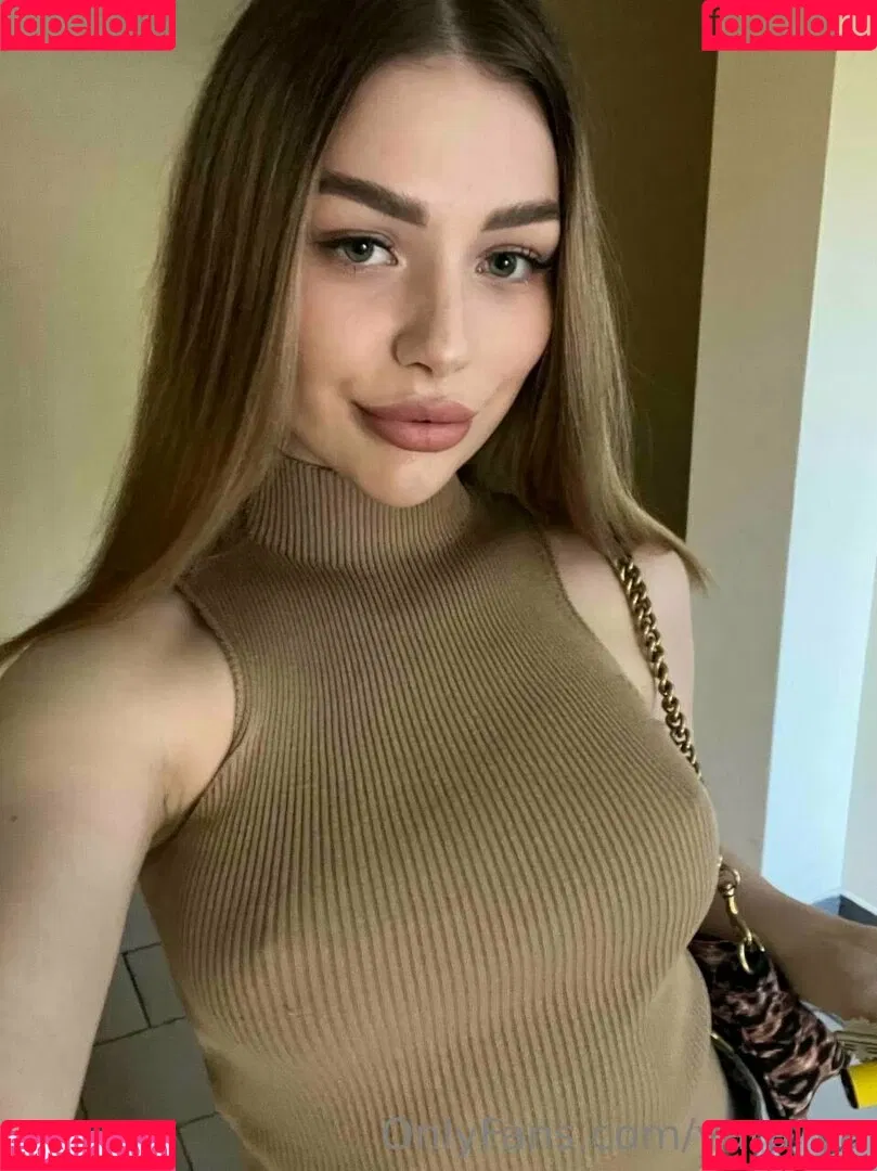 yara_ya Onlyfans Photo Gallery 