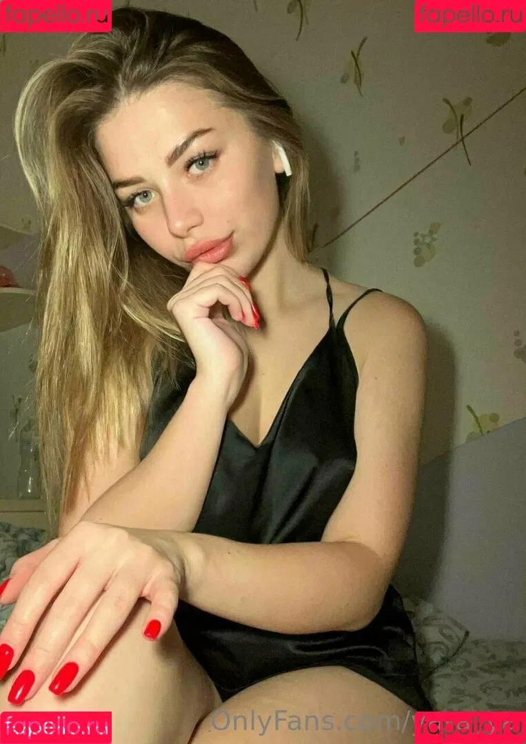 yara_ya Onlyfans Photo Gallery 