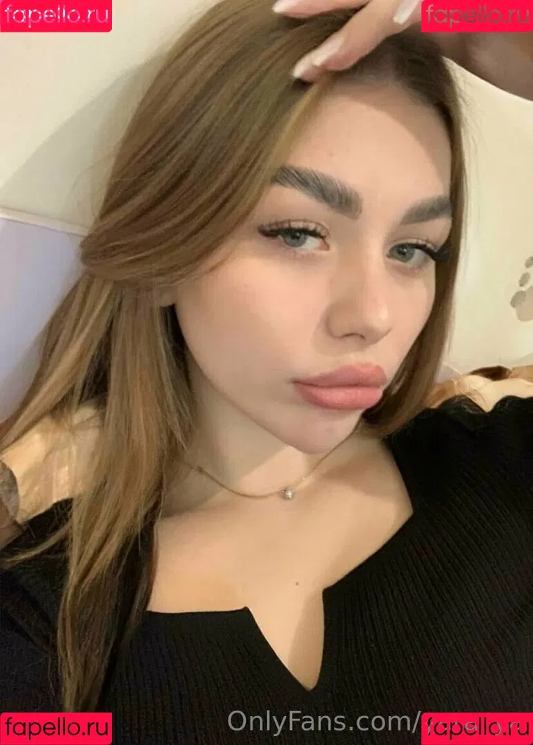 yara_ya Onlyfans Photo Gallery 