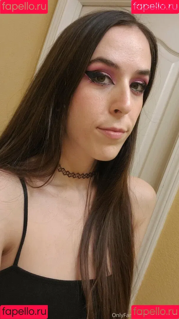 softgothrin Onlyfans Photo Gallery 