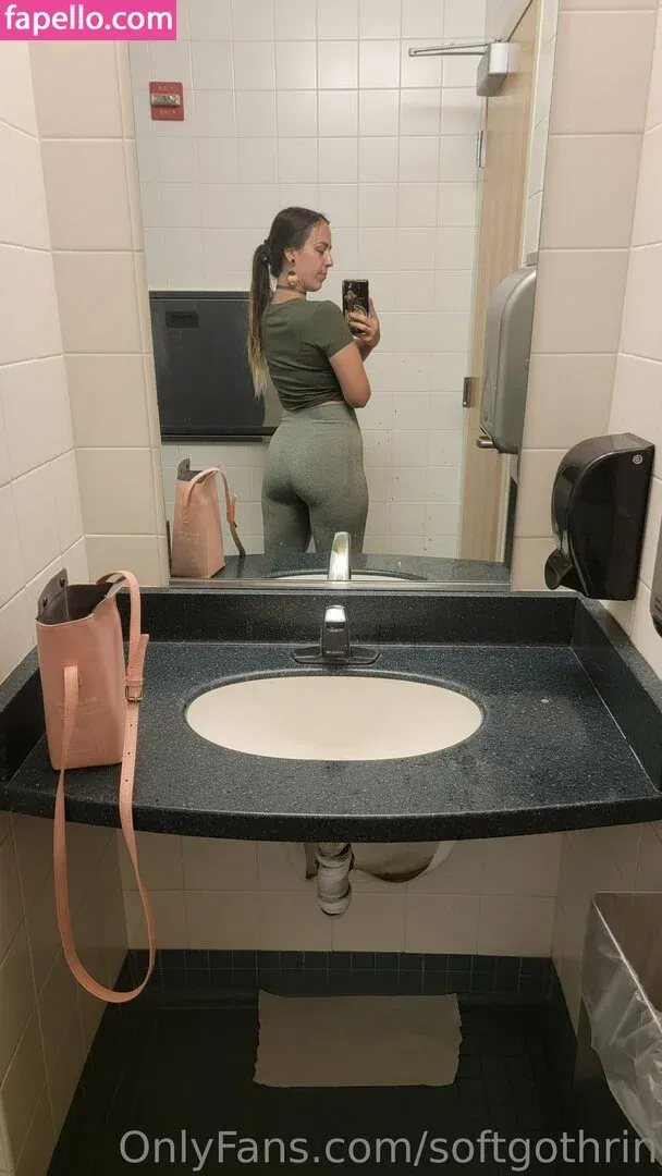 softgothrin Onlyfans Photo Gallery 