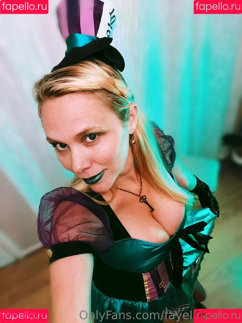fayelinaplays Onlyfans Photo Gallery 
