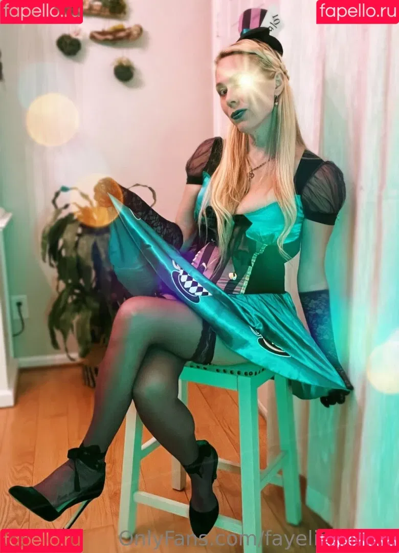 fayelinaplays Onlyfans Photo Gallery 