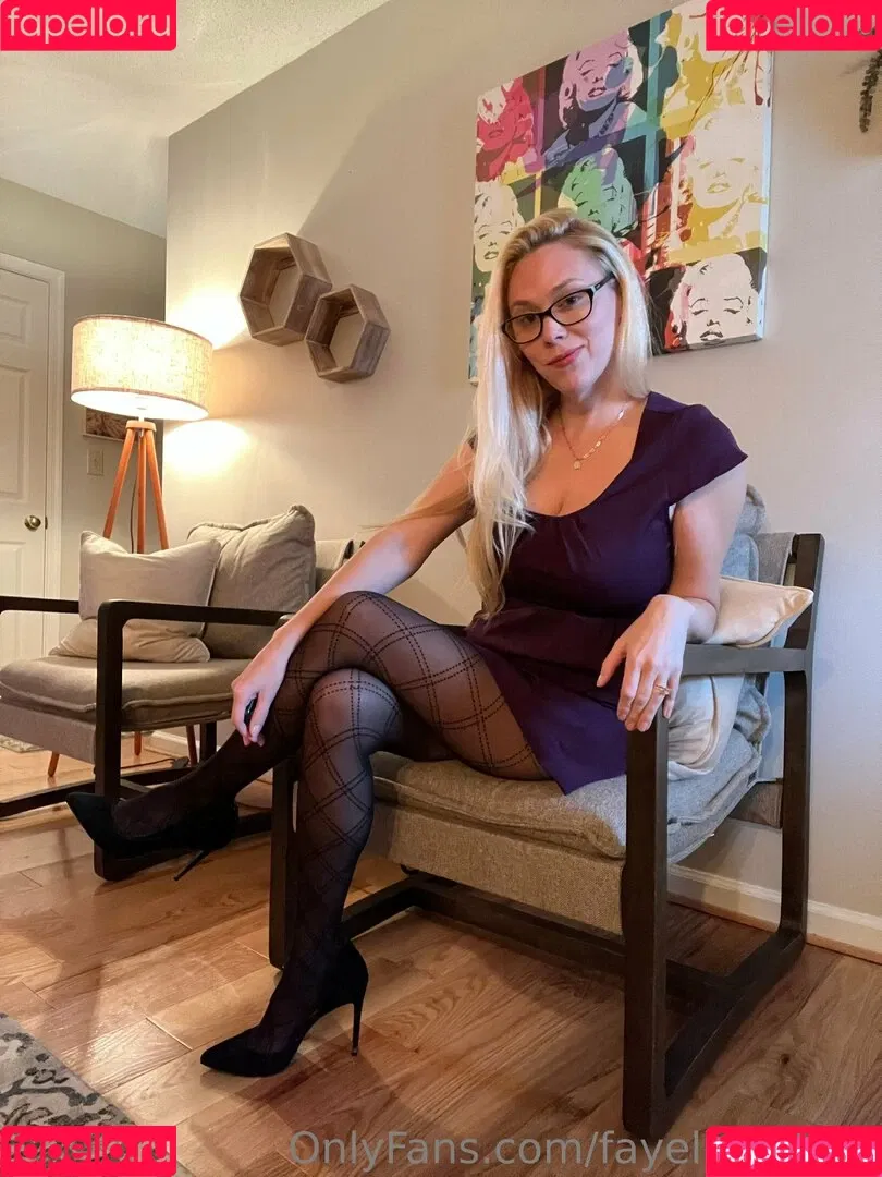fayelinaplays Onlyfans Photo Gallery 