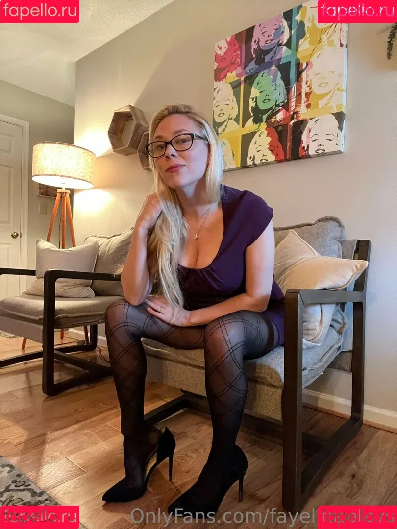 fayelinaplays Onlyfans Photo Gallery 