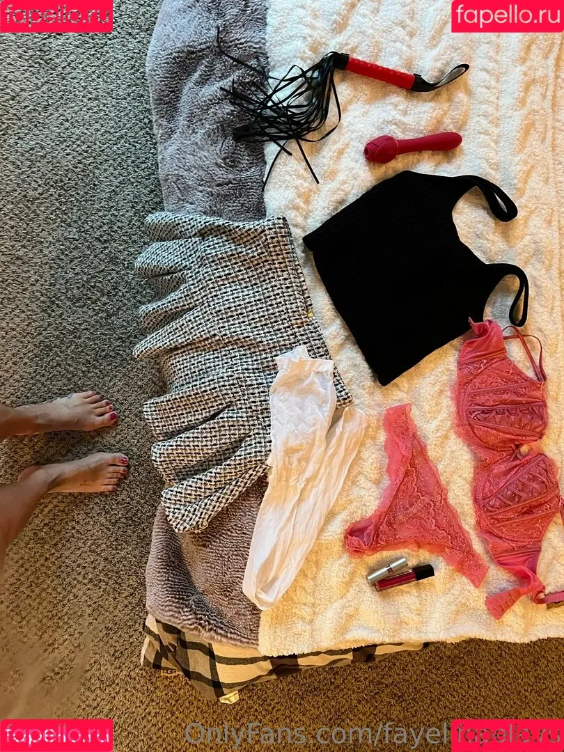 fayelinaplays Onlyfans Photo Gallery 