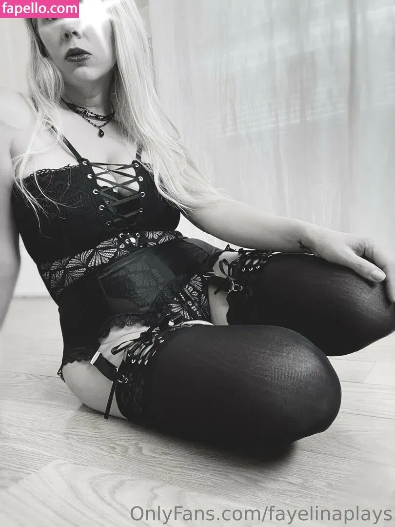 fayelinaplays Onlyfans Photo Gallery 
