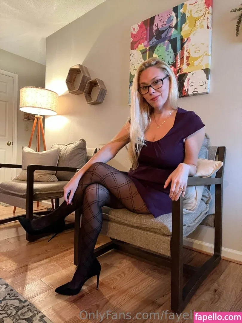 fayelinaplays Onlyfans Photo Gallery 