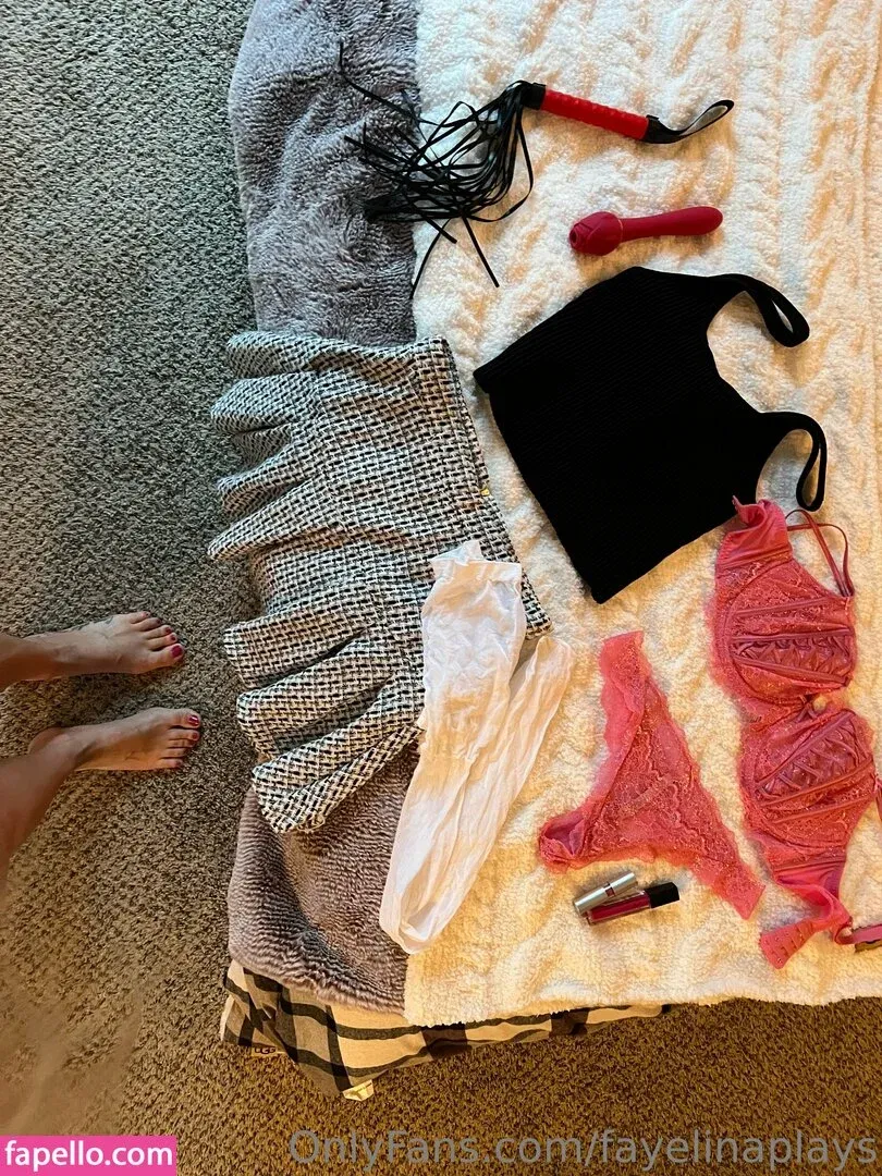 fayelinaplays Onlyfans Photo Gallery 