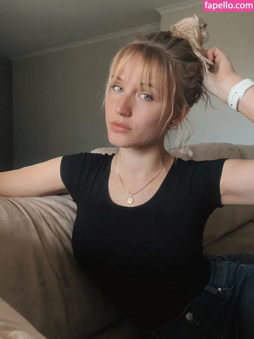 QAEKZ Onlyfans Photo Gallery 