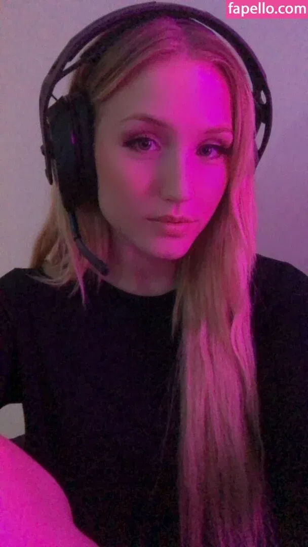 QAEKZ Onlyfans Photo Gallery 