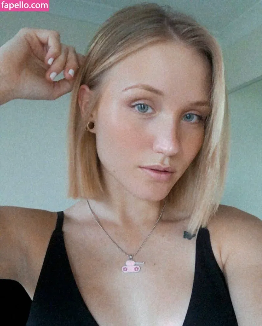 QAEKZ Onlyfans Photo Gallery 