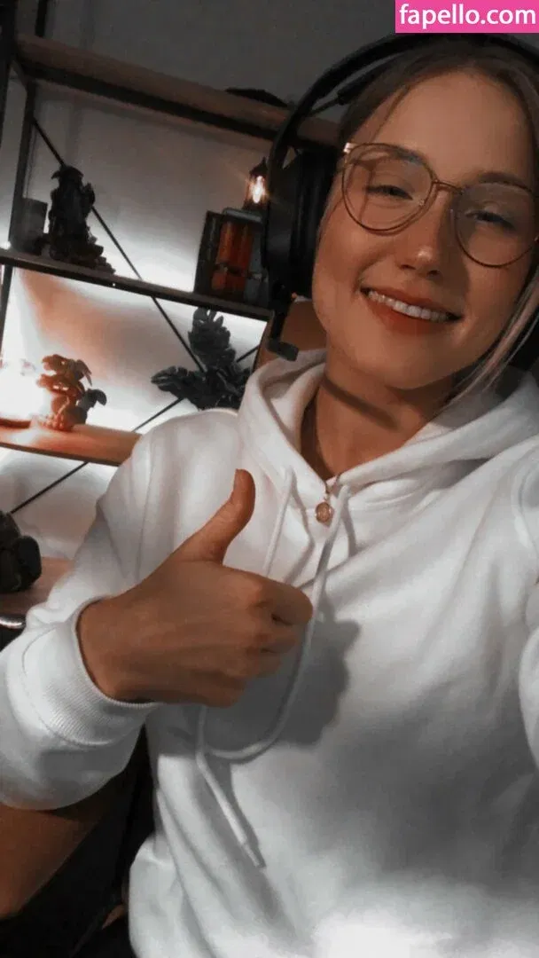 QAEKZ Onlyfans Photo Gallery 