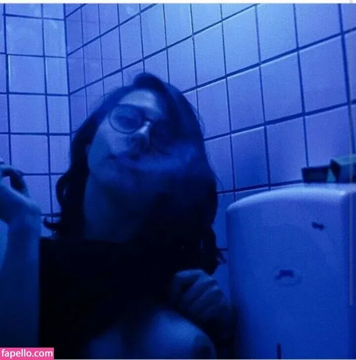 Carrenopol Onlyfans Photo Gallery 