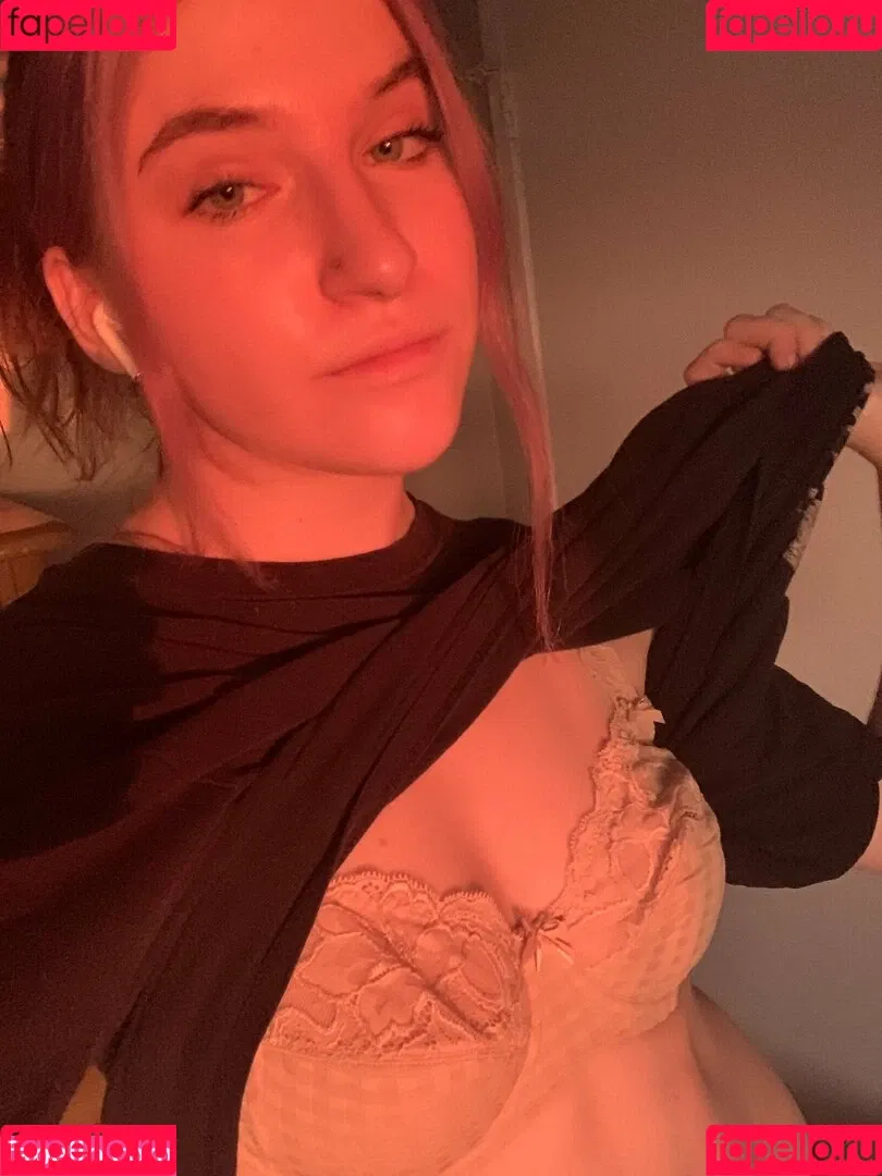 loveangelb4by Onlyfans Photo Gallery 