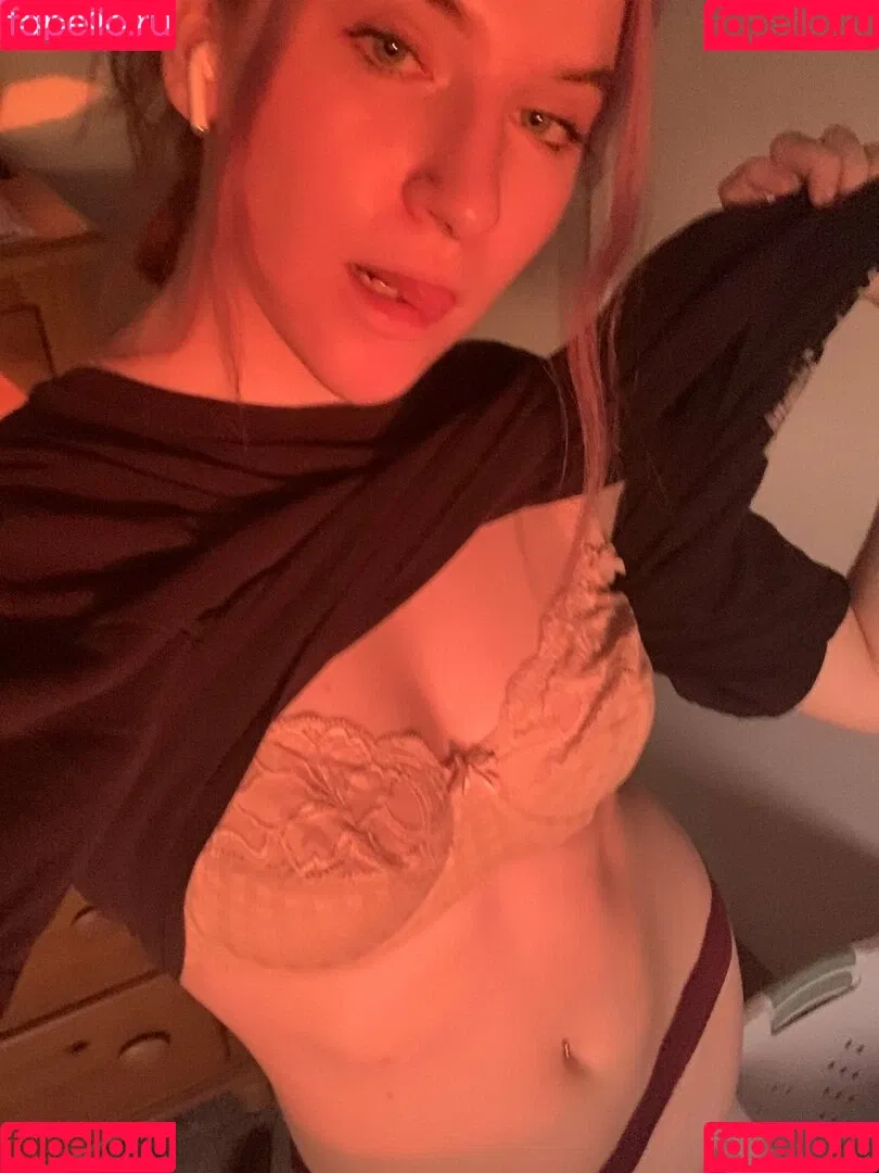 loveangelb4by Onlyfans Photo Gallery 