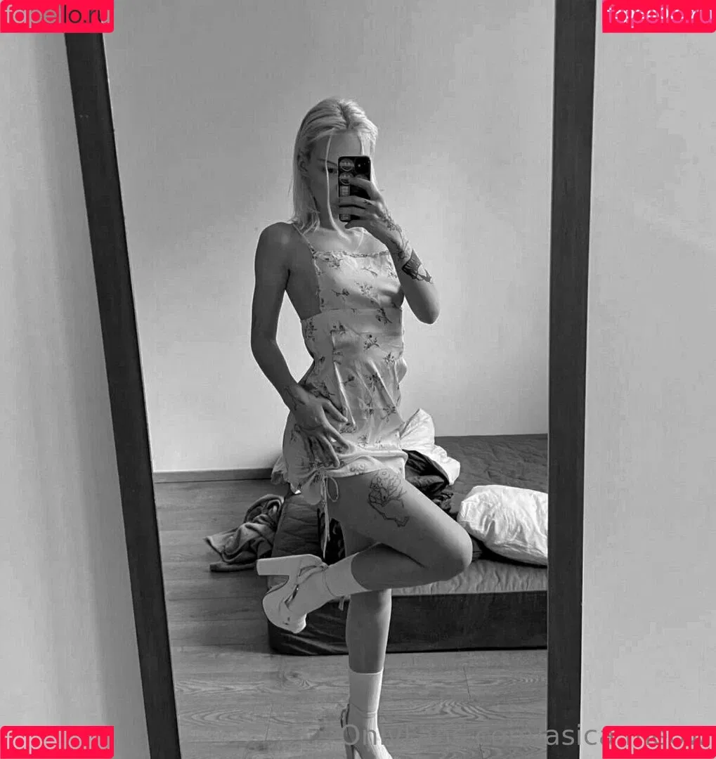 asica.meow Onlyfans Photo Gallery 