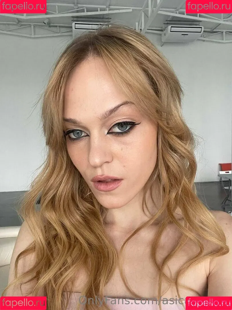 asica.meow Onlyfans Photo Gallery 