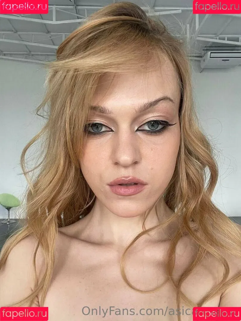 asica.meow Onlyfans Photo Gallery 