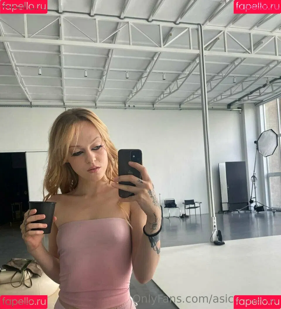 asica.meow Onlyfans Photo Gallery 