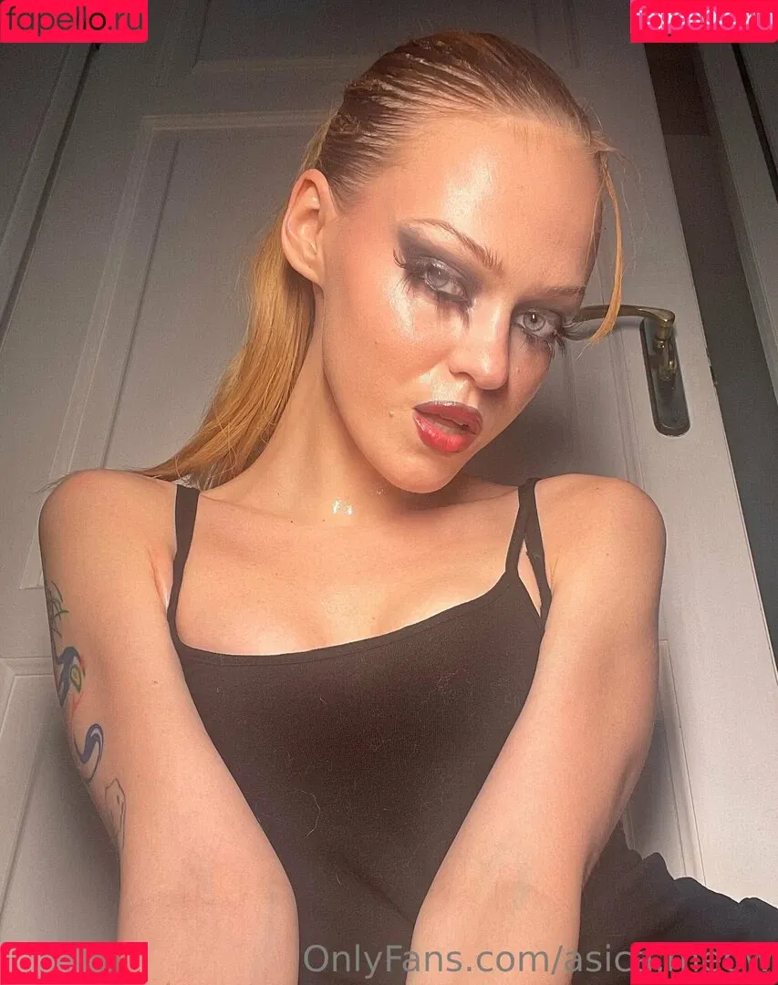 asica.meow Onlyfans Photo Gallery 