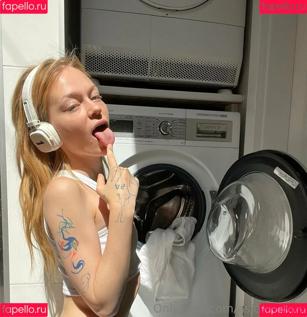 asica.meow Onlyfans Photo Gallery 