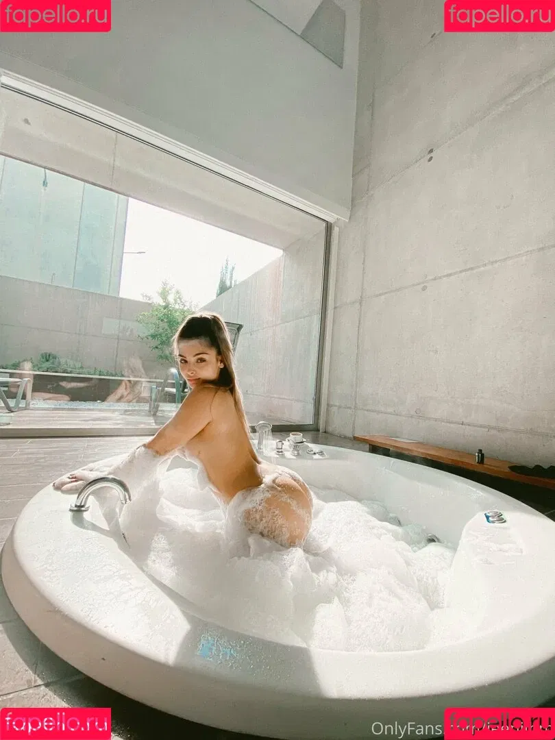 Jeeniibm Onlyfans Photo Gallery 