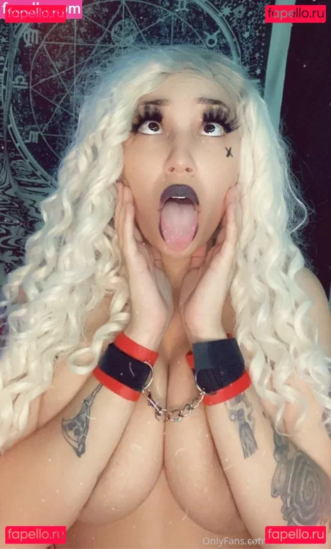 GothBaby Onlyfans Photo Gallery 