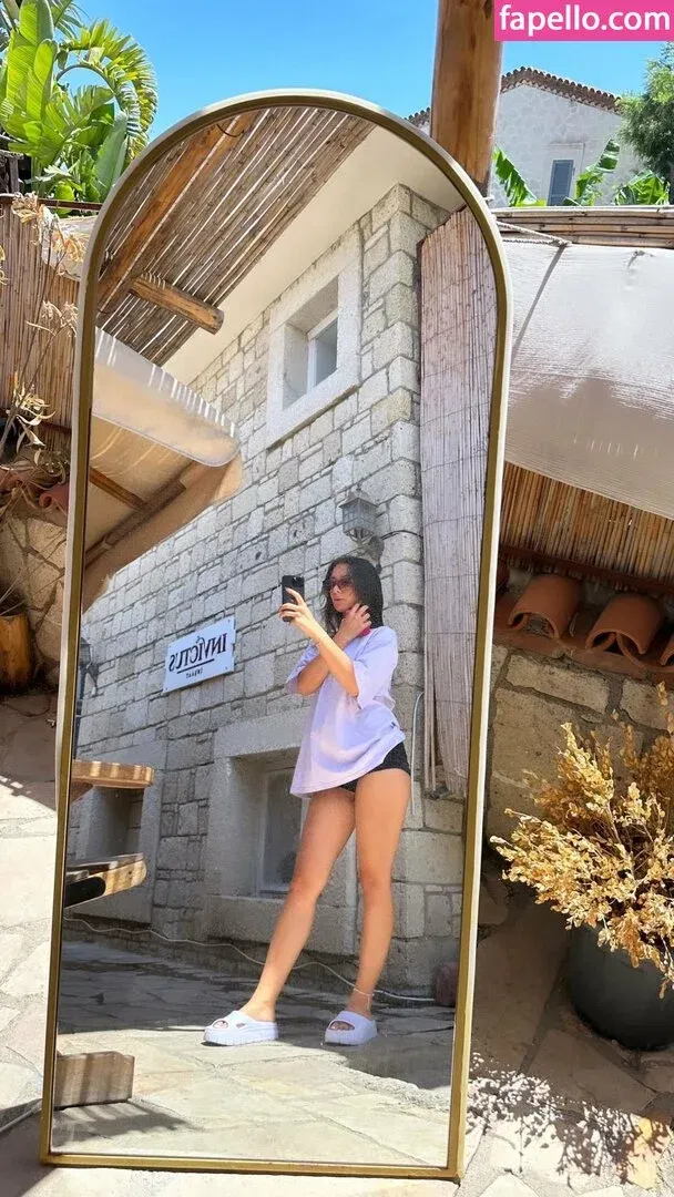 Atavratmiyav Onlyfans Photo Gallery 