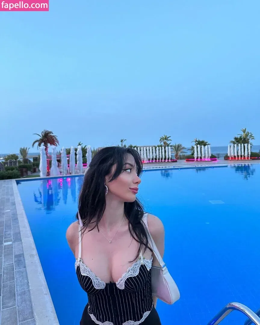 Atavratmiyav Onlyfans Photo Gallery 